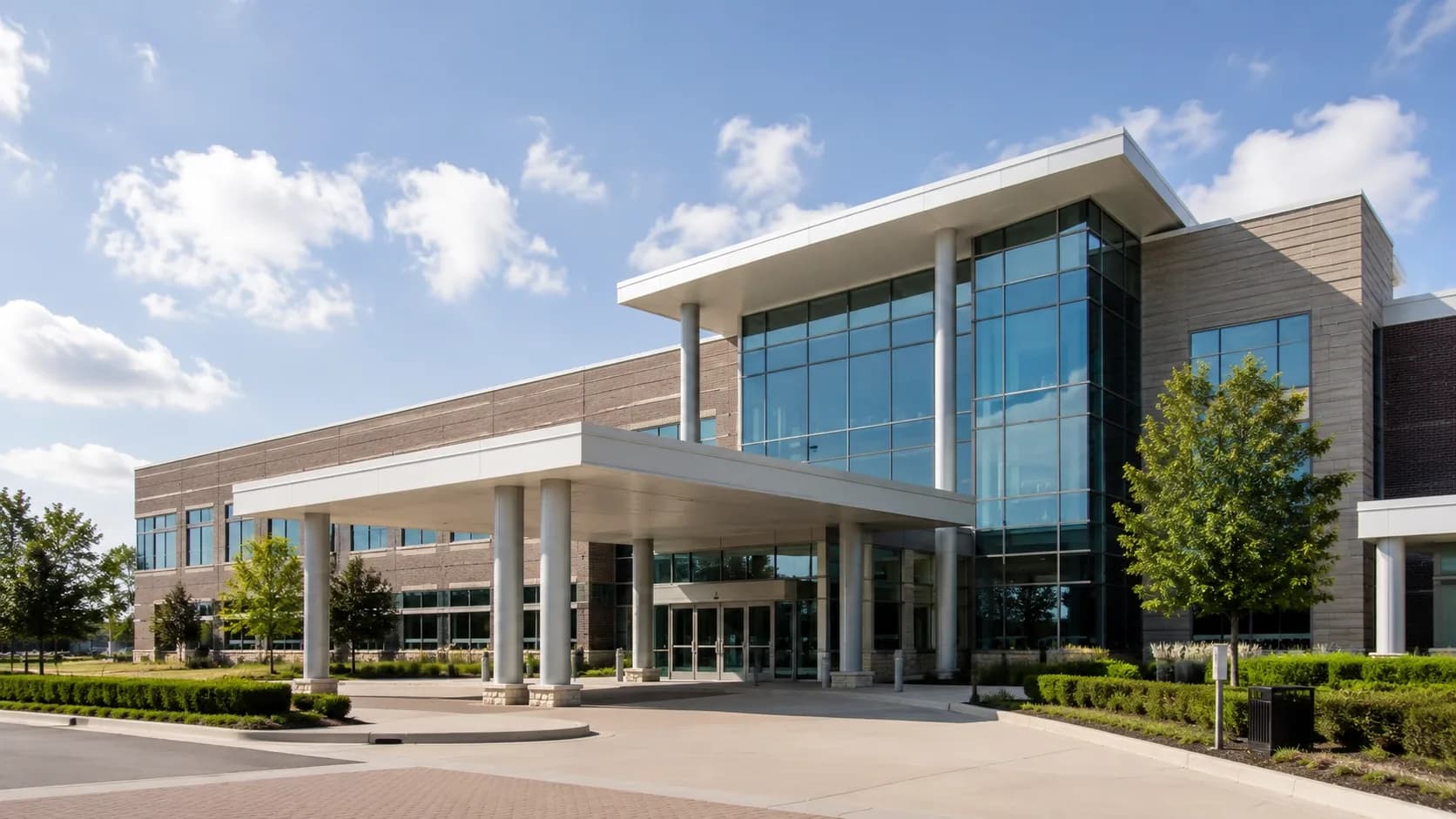 Exterior of a large multi-specialty medical clinic building in Woodbury, Minnesota